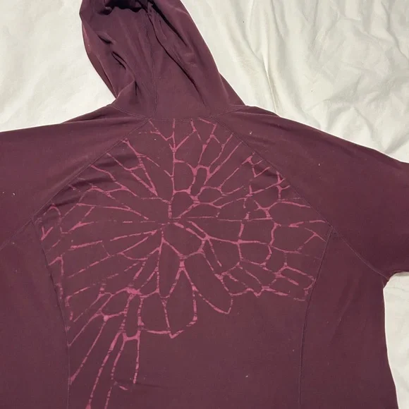 Mountain Hardwear Maroon Hoodie - Picture 3 of 4